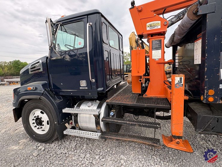 2019-western-star-4700-image-18