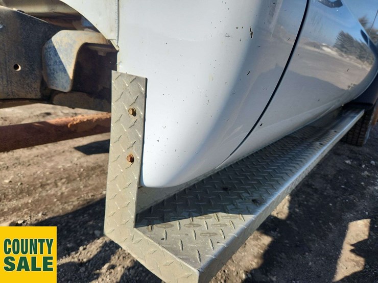 2013-ford-f550-image-52