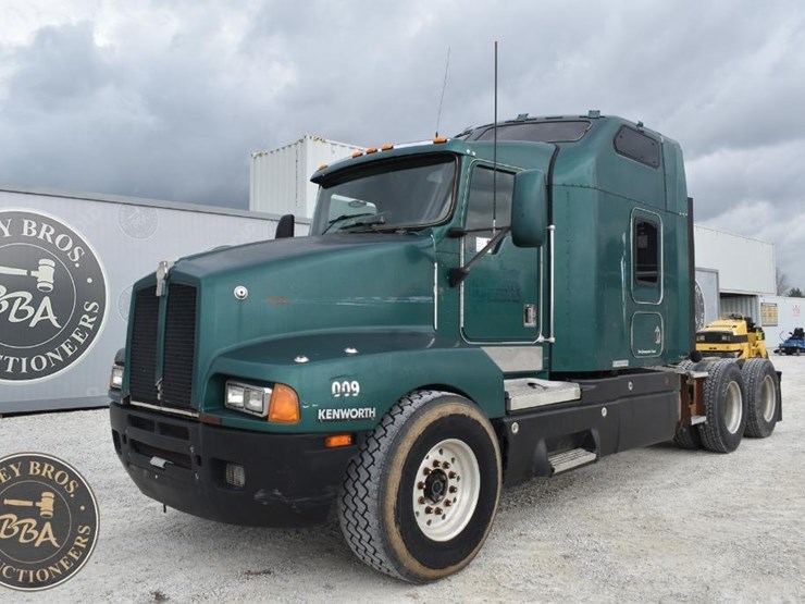 2000-kenworth-t600-image-1