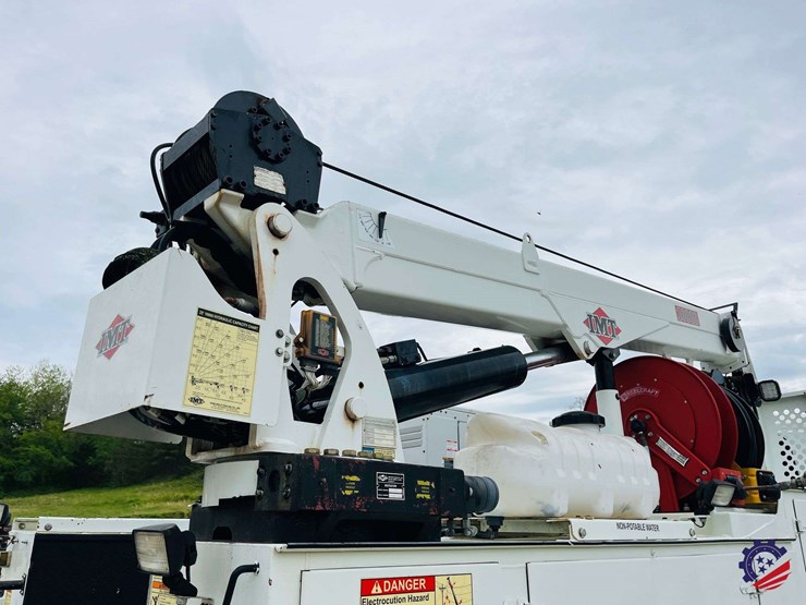 2015-international-durastar-4300-image-36