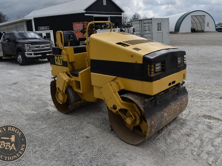 1999-caterpillar-cb-224c-image-9