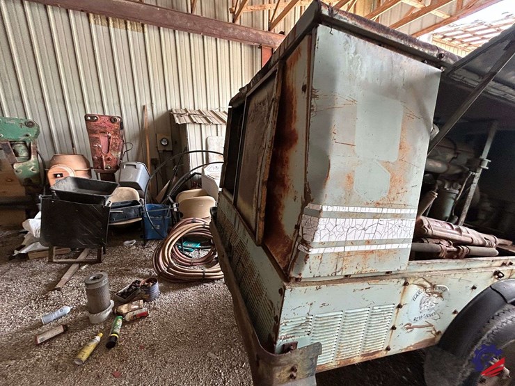 leroi-towable-air-compressor-image-39