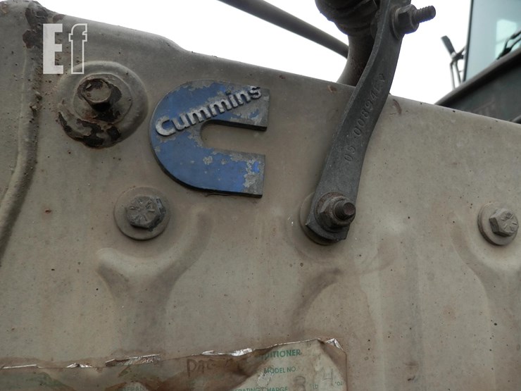 1988-peterbilt-357-image-22