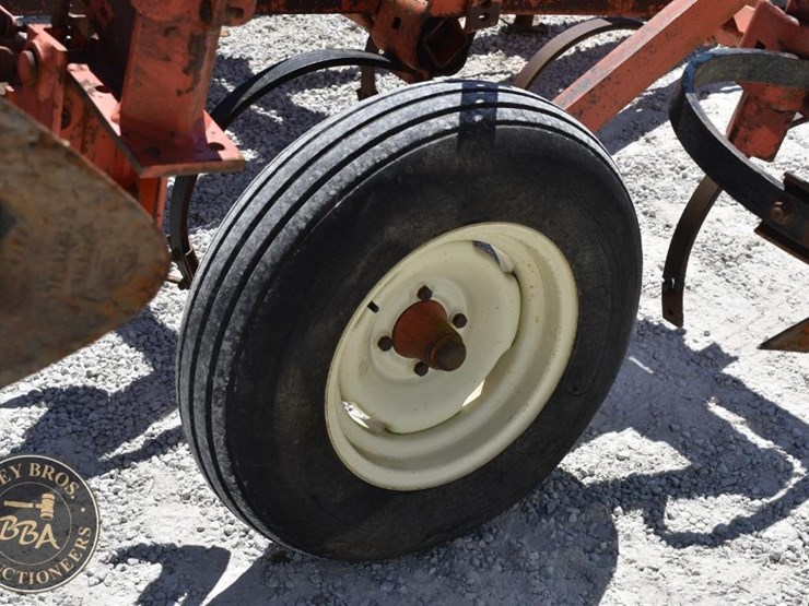 allis-chalmers-1200-image-22