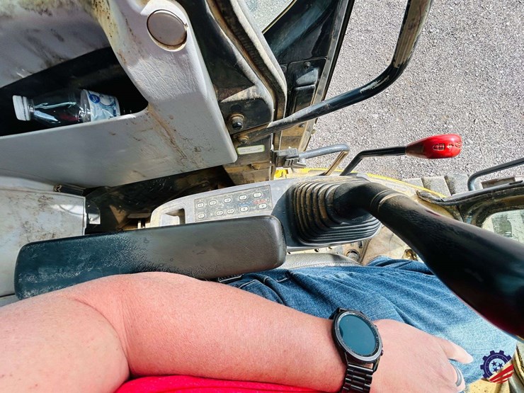 2008-komatsu-pc78mr-6-image-89