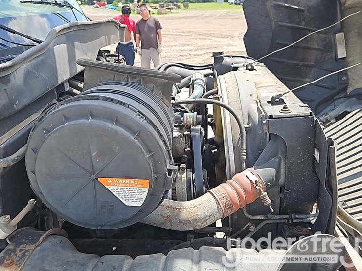 2005-international-durastar-4300-image-28