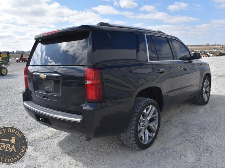 2015-chevrolet-tahoe-ltz-image-5