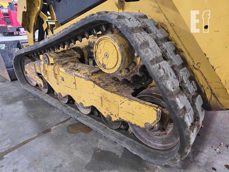 2022-caterpillar-259d3-image-23