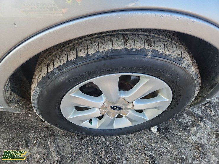 2011-subaru-tribeca-image-33