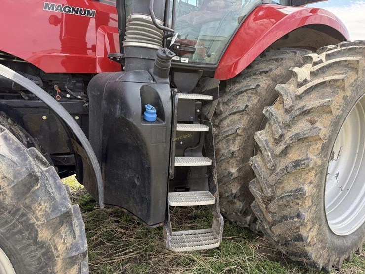 2017-case-ih-mx280-afs-magnum-tractor-image-23