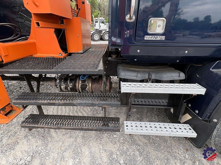 2019-western-star-4700-image-45