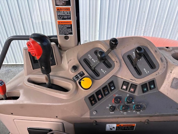 kubota-m126x-image-24