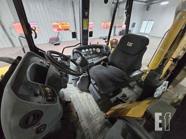 2005-caterpillar-420d-it-image-19