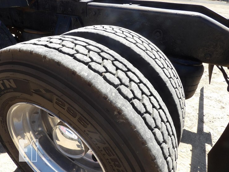 1997-peterbilt-379exhd-image-18