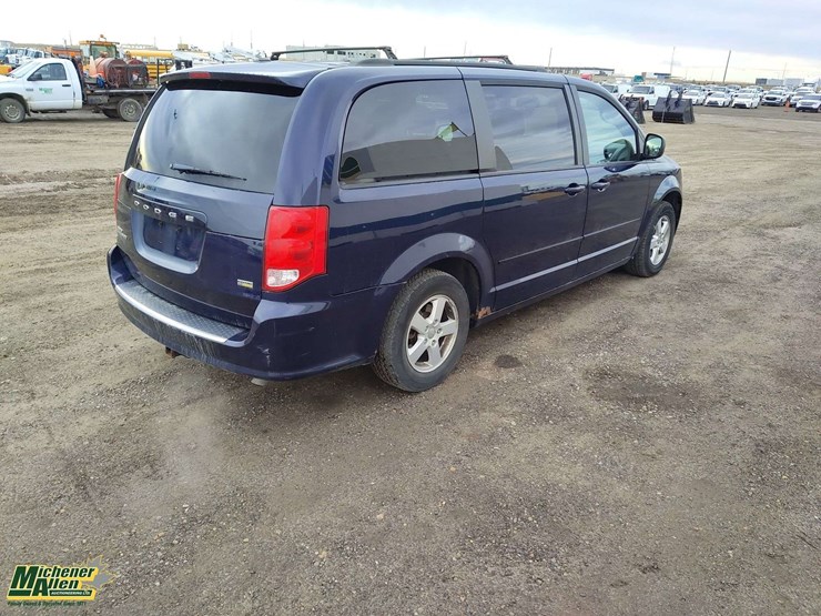 2012-dodge-grand-caravan-se-image-5