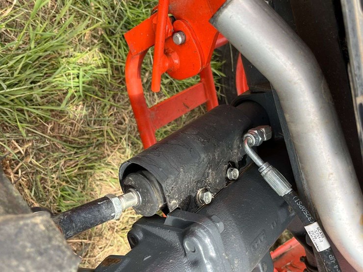 2022-kubota-lx2610hsd-image-36