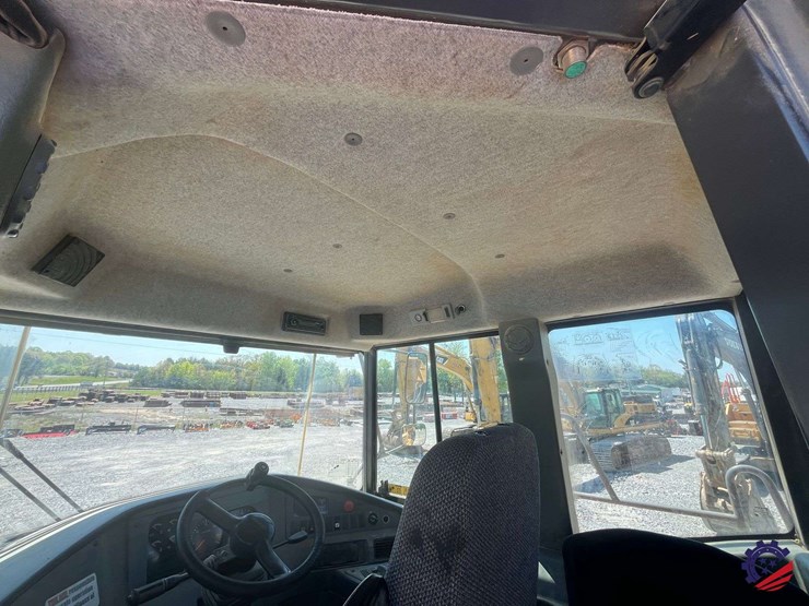 2010-volvo-a40e-image-81