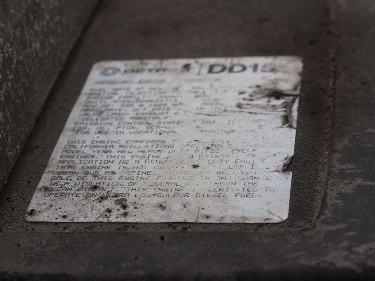 2019-freightliner-cascadia-126-image-14