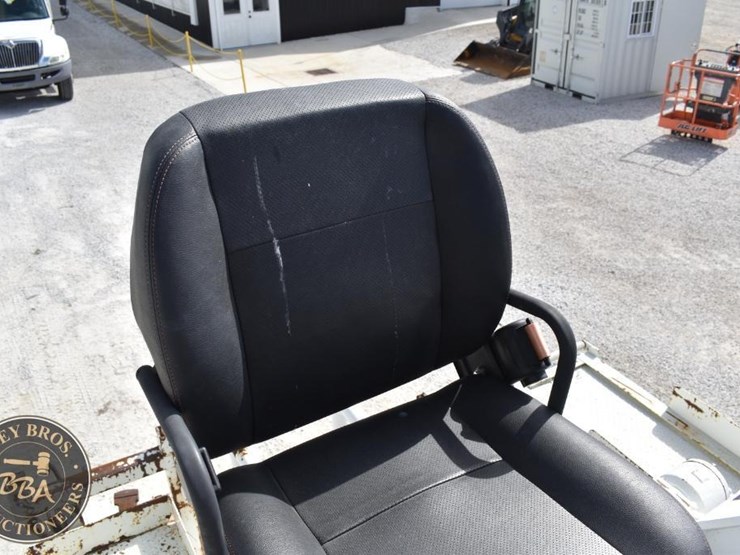 2005-international-durastar-4300-image-17