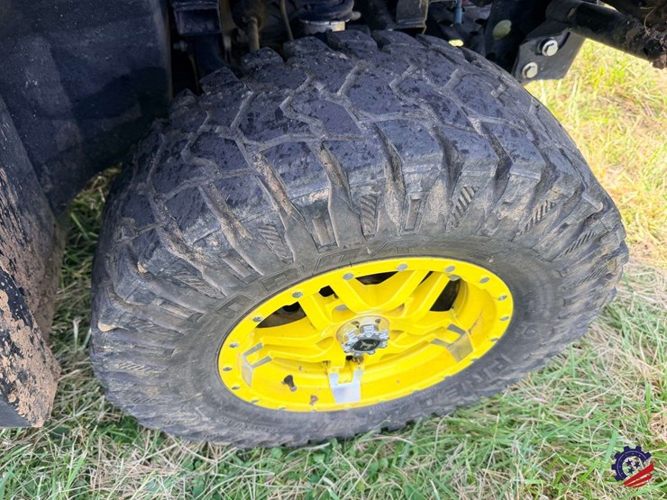 2024-john-deere-gator-xuv-835r-image-25