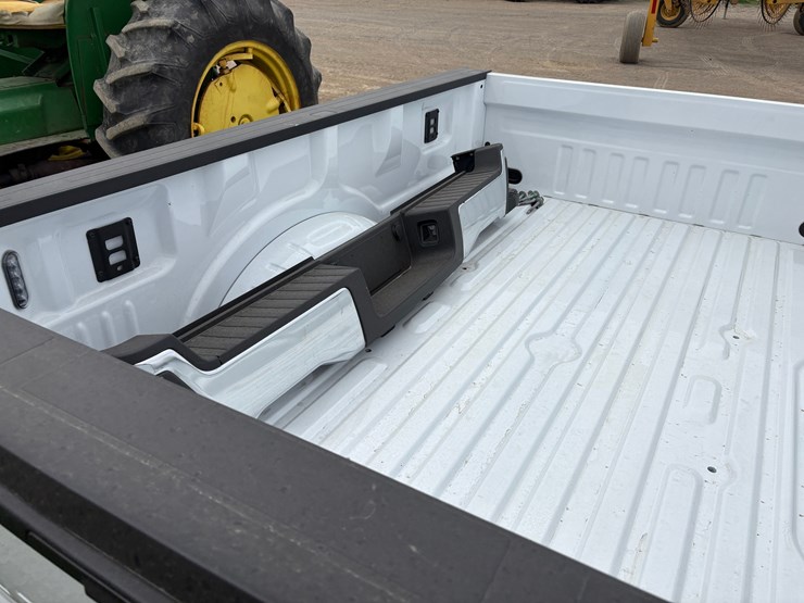 2024-ford-8-ft-image-5