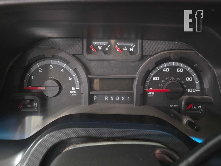 2011-ford-e350-xlt-image-12