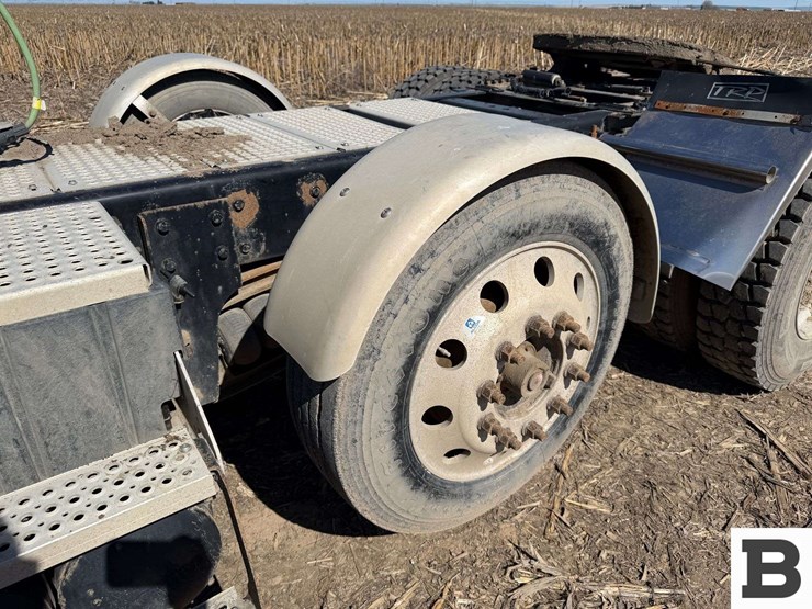 2013-international-prostar-image-14