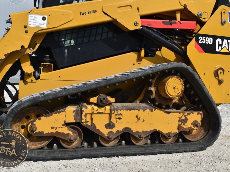2017-caterpillar-259d-image-22