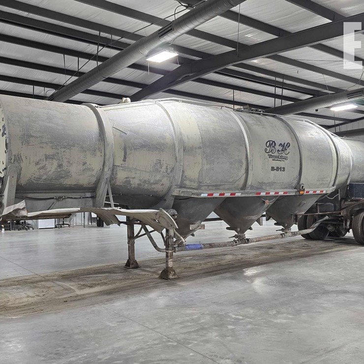 1974 1974 38 FOOT TANK TRAILER 6238