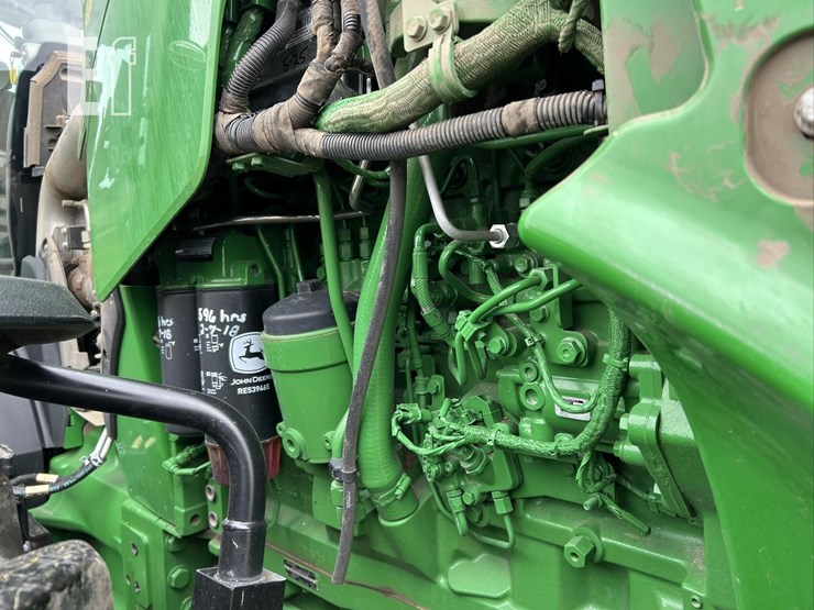 2014-john-deere-8320r-image-23