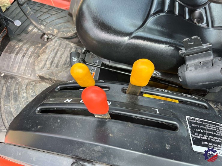 2022-kubota-lx2610hsd-image-64