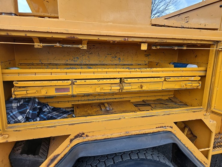 1987-ford-f800-image-23