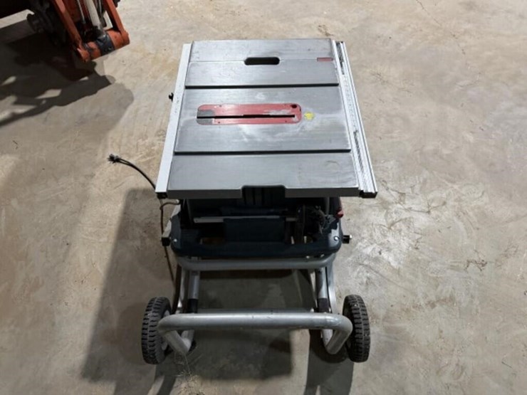 bosch-4100-10"-table-saw-&-ts3000-gravity-rise-image-2