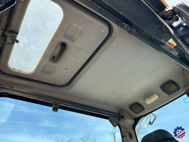 2009-komatsu-pc88mr-8-image-89