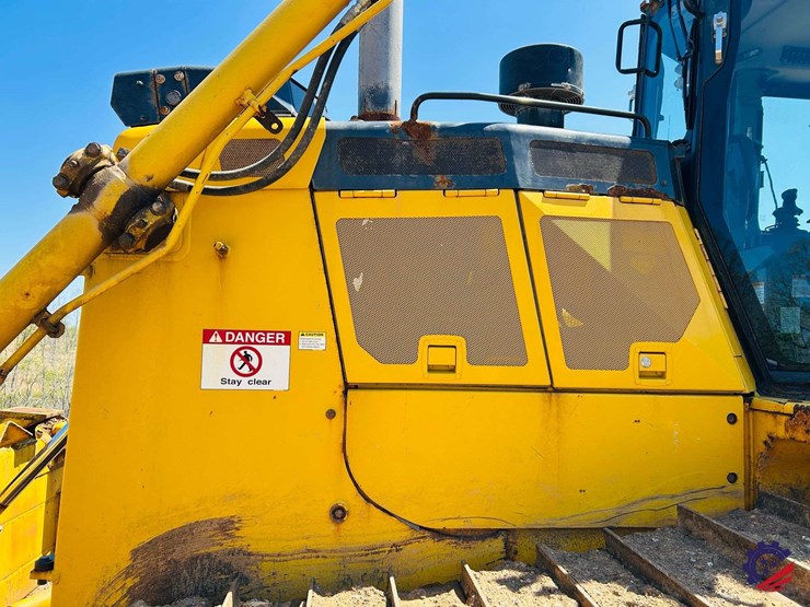 2023-komatsu-d65px-18-image-13