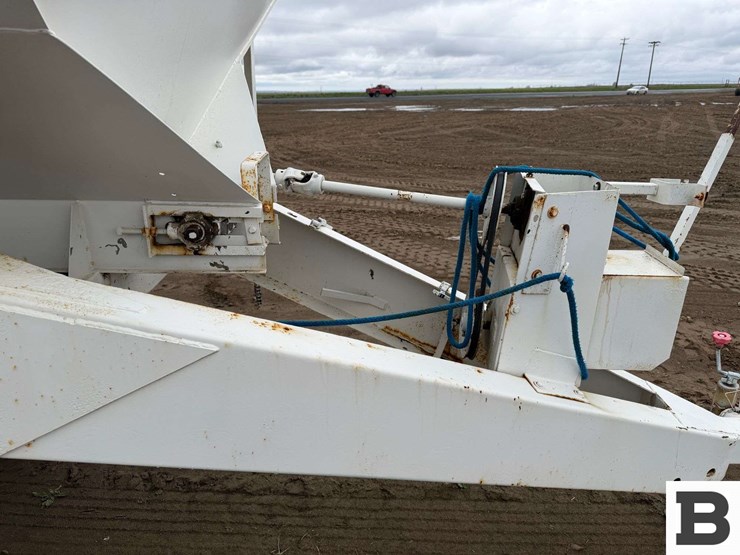 willmar-high-lander-fertilizer-spreader-image-27