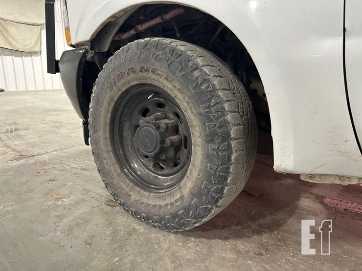 2003-ford-f350-sd-xlt-image-24