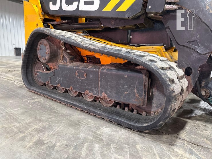 2021-jcb-3ts-8t-image-27