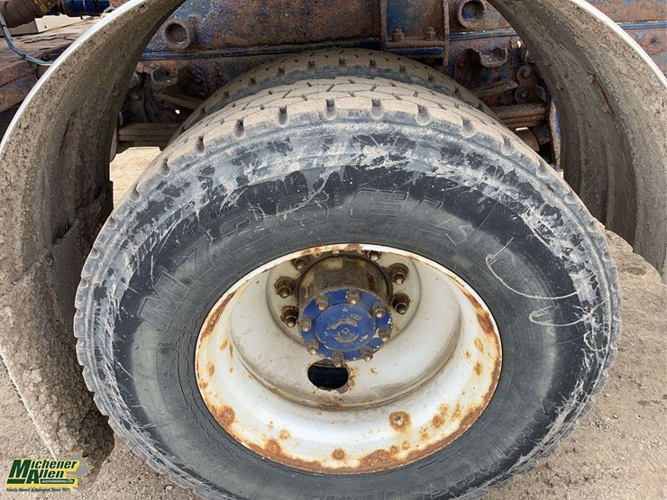 2008-hino-308-image-11