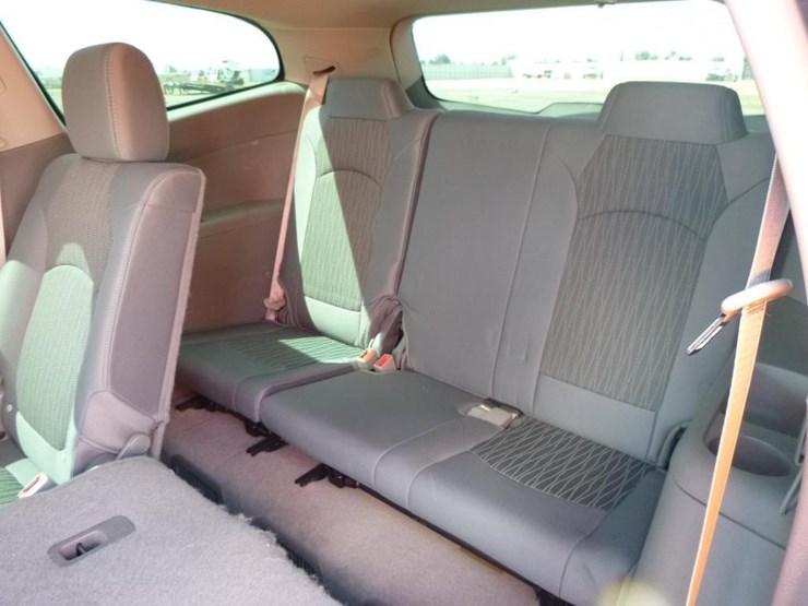 2015-chevrolet-traverse-image-14