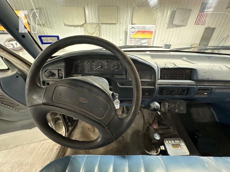 1996-ford-f450-image-19