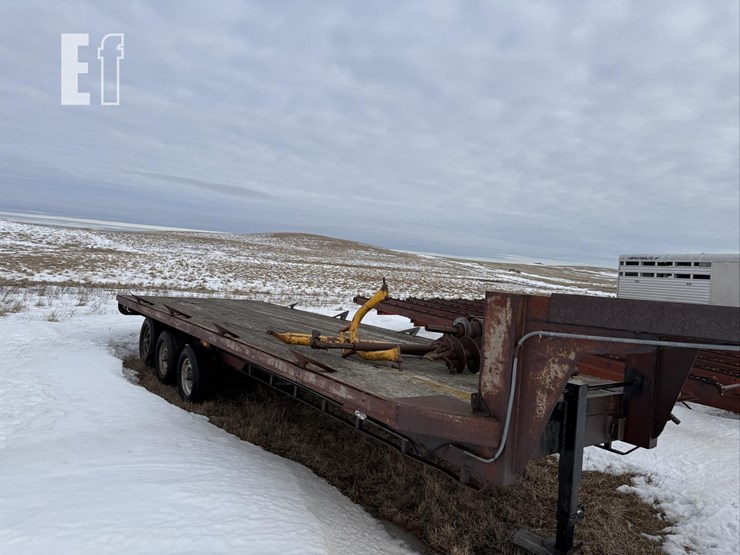 tidwell-24ft-flatbed-trailer-image-3