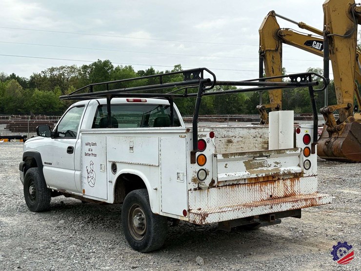 2005-chevrolet-silverado-2500hd-image-26