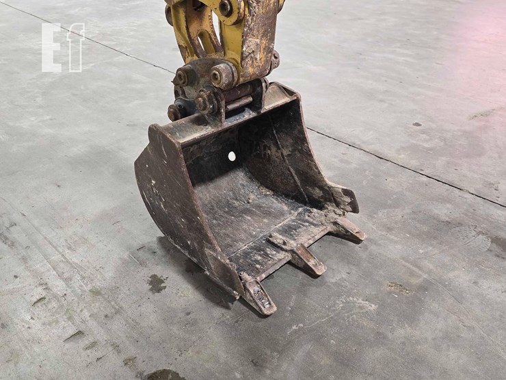 2008-caterpillar-301.8c-image-10