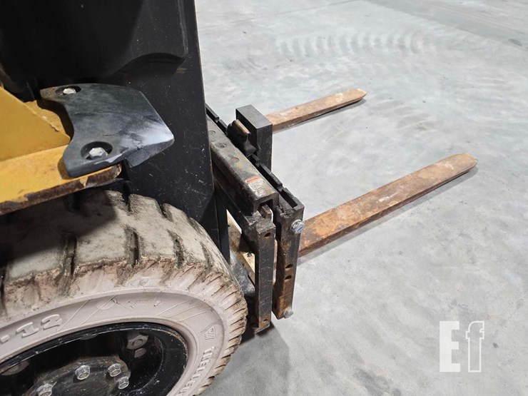 caterpillar-gp25n-image-11