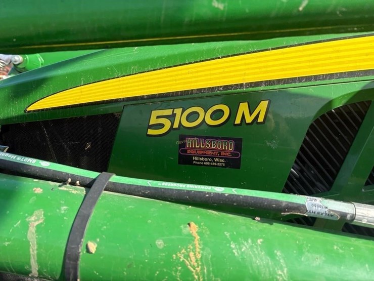 2022-john-deere-5100m-image-11