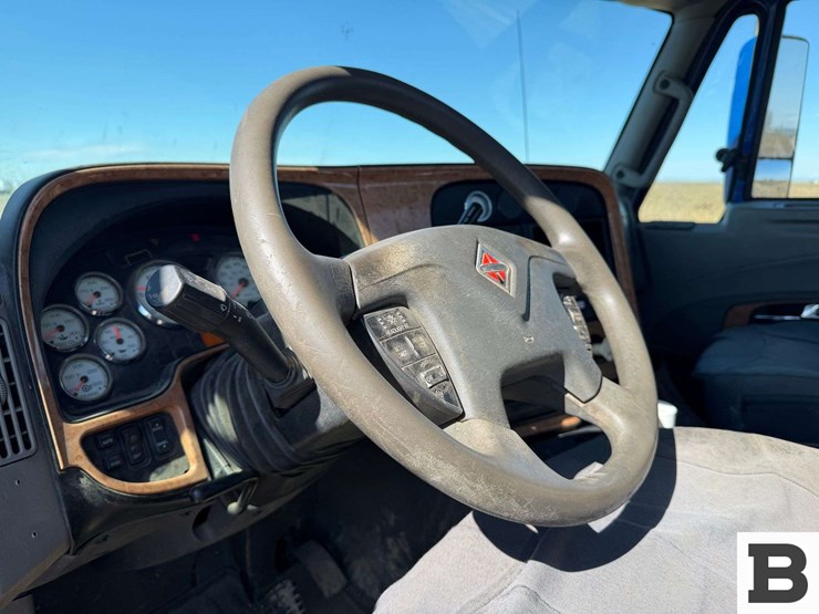 2013-international-prostar-image-42