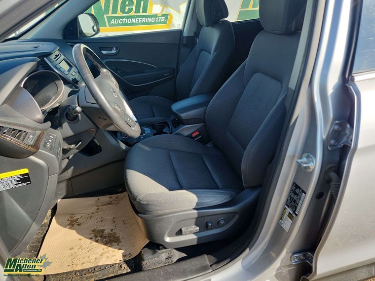 2015-hyundai-santa-fe-image-14