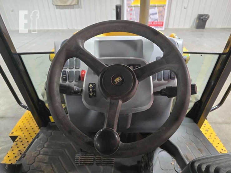 2021-caterpillar-420-image-15