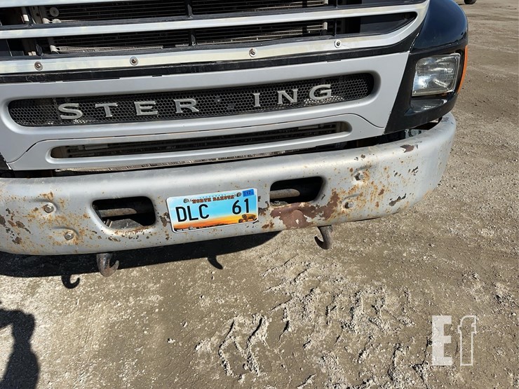 2005-sterling-lt9500-image-29